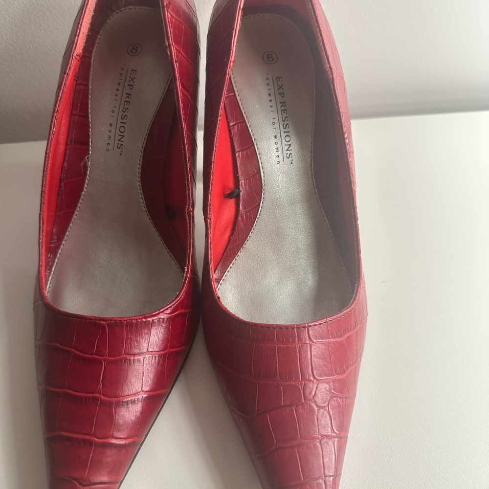 Expressions Red Croc-Embossed Pointed Toe Pumps